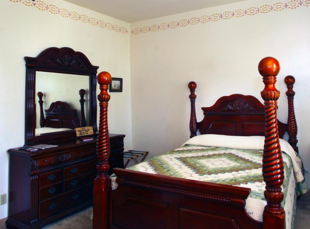 Oak Valley Inn and Suites