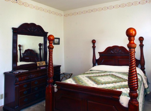 Oak Valley Inn and Suites image 16