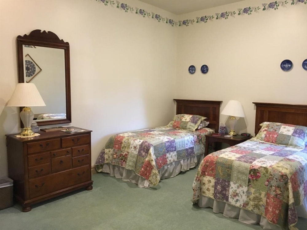 Oak Valley Inn and Suites