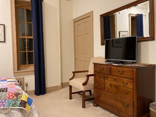 Oak Valley Inn and Suites image 35