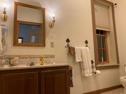 Oak Valley Inn and Suites image 37