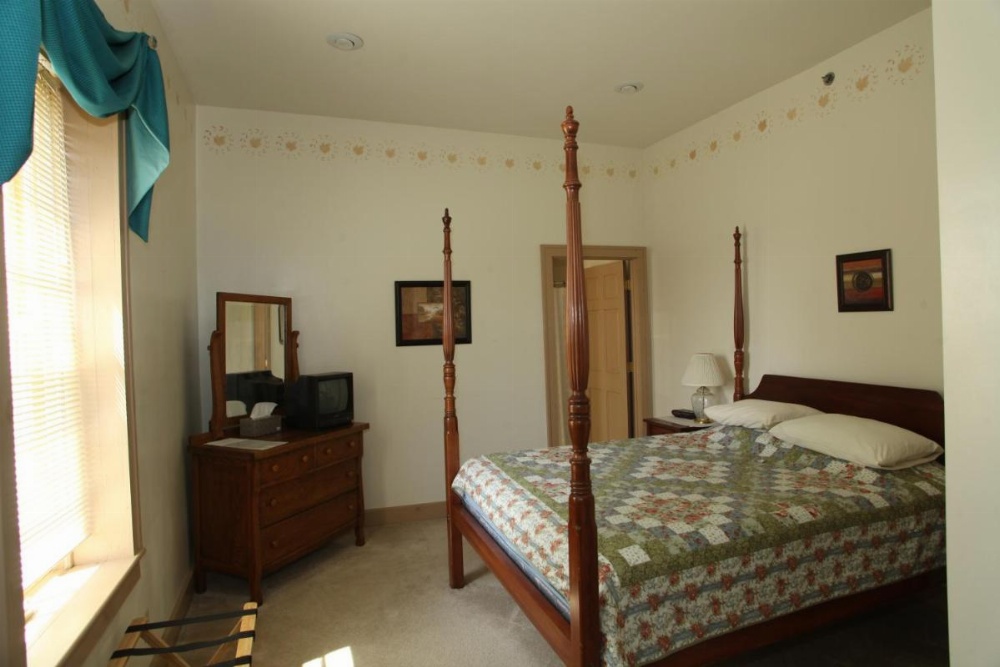 Oak Valley Inn and Suites